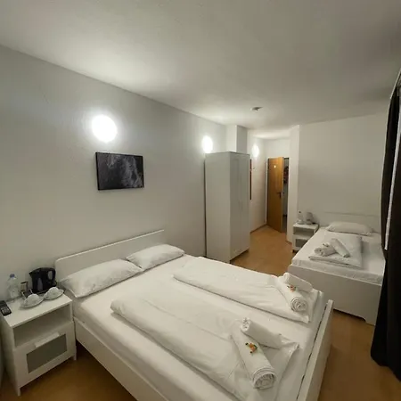 Hotel Starlight Frankfurt nad Mohanem